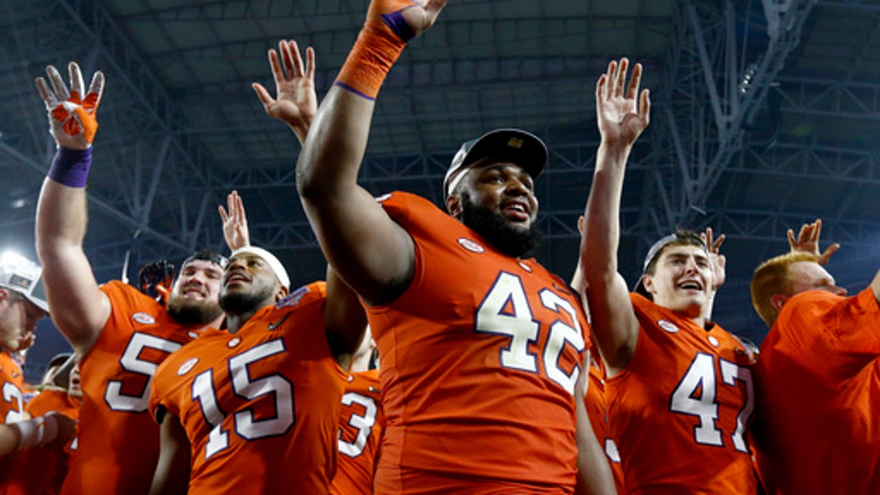 Watching Wilkins: Clemson lineman ready to be face of Tigers